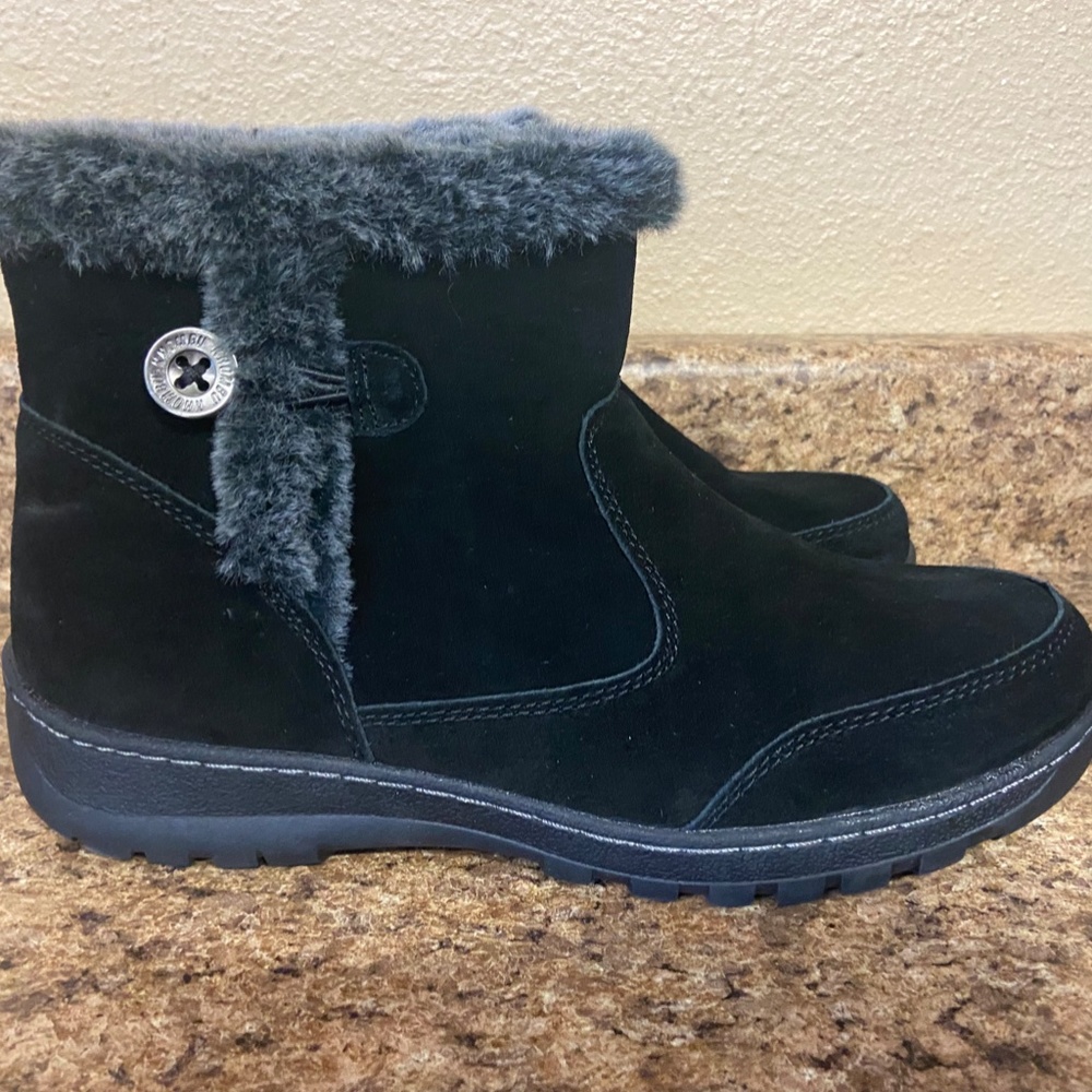 NEW KHOMBU Fur All Weather Water Resistant shoe Ankle BOOT Bootie BLACK SUEDE - Picture 2 of 7